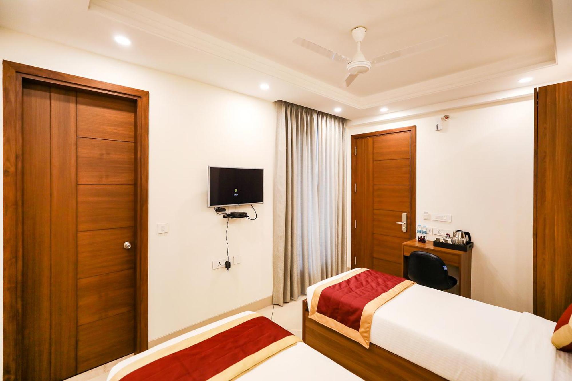 FabHotel La Paz Stay B&B Nuova Delhi Esterno foto
